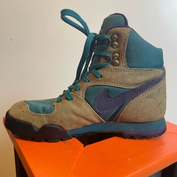 Rare VTG NIKE Swoosh High Tops Hiking Boots 90s 901202 Teal Purple Size 5 - Picture 4 of 15